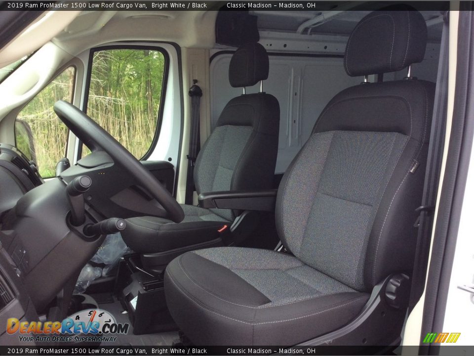 2019 Ram ProMaster 1500 Low Roof Cargo Van Bright White / Black Photo #11