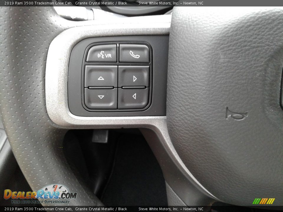 2019 Ram 3500 Tradesman Crew Cab Granite Crystal Metallic / Black Photo #15