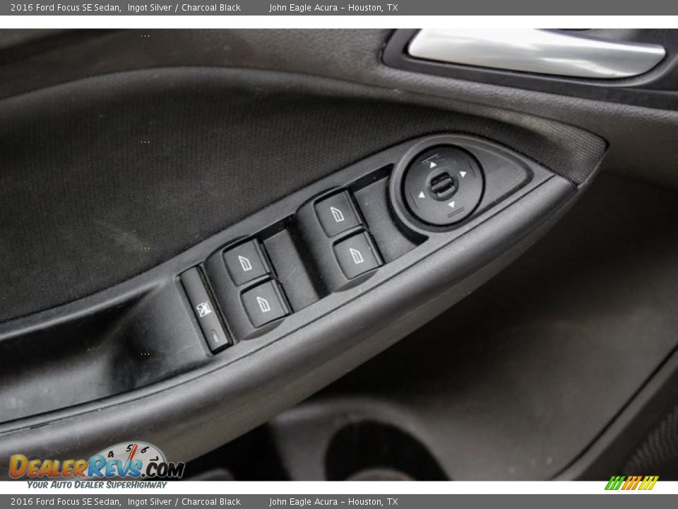 2016 Ford Focus SE Sedan Ingot Silver / Charcoal Black Photo #12