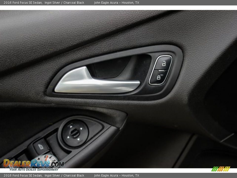2016 Ford Focus SE Sedan Ingot Silver / Charcoal Black Photo #13