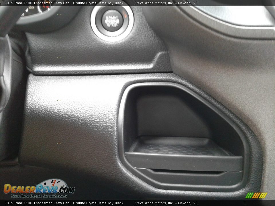 2019 Ram 3500 Tradesman Crew Cab Granite Crystal Metallic / Black Photo #21