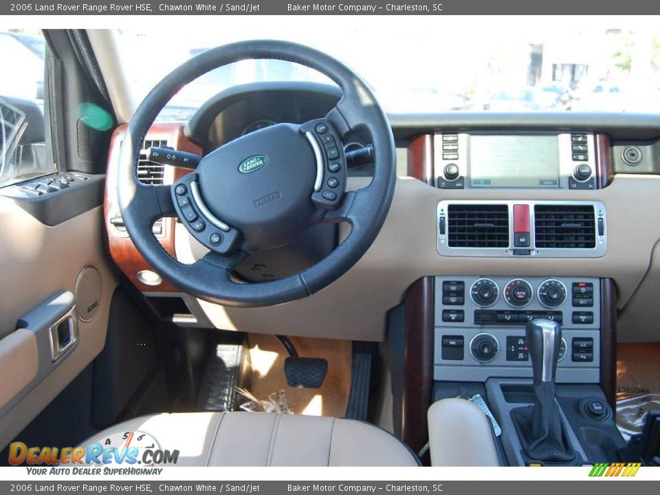 2006 Land Rover Range Rover HSE Chawton White / Sand/Jet Photo #3