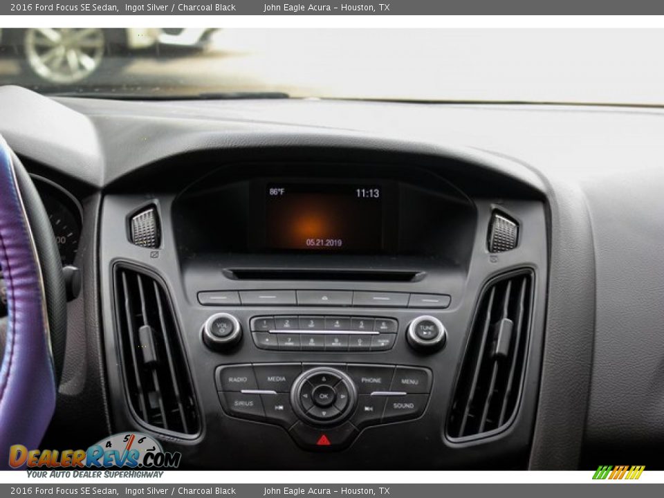 2016 Ford Focus SE Sedan Ingot Silver / Charcoal Black Photo #25