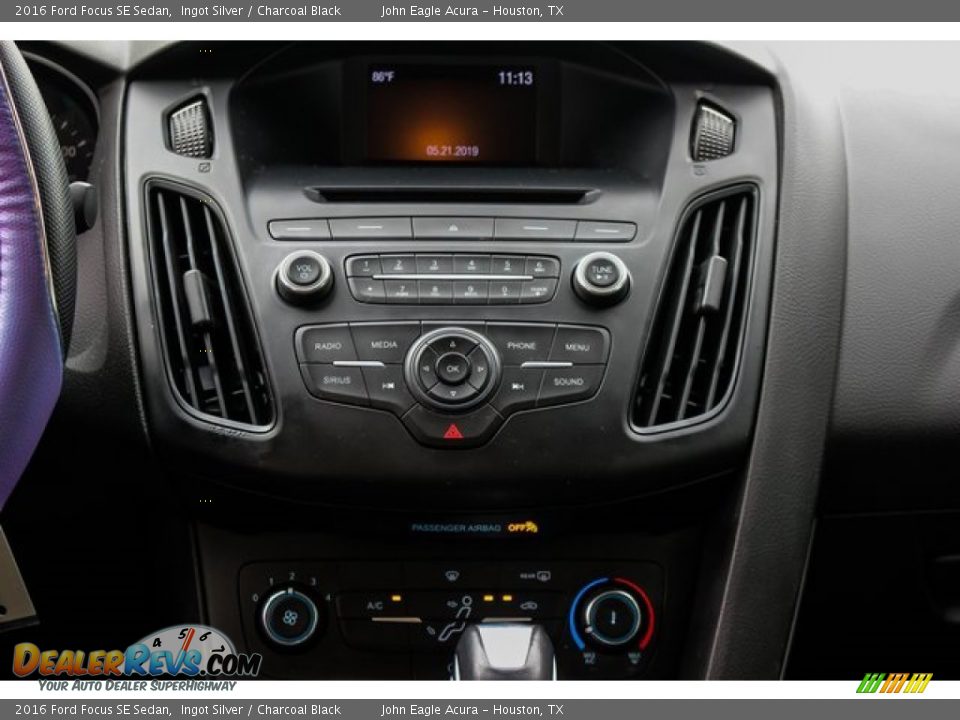 2016 Ford Focus SE Sedan Ingot Silver / Charcoal Black Photo #26
