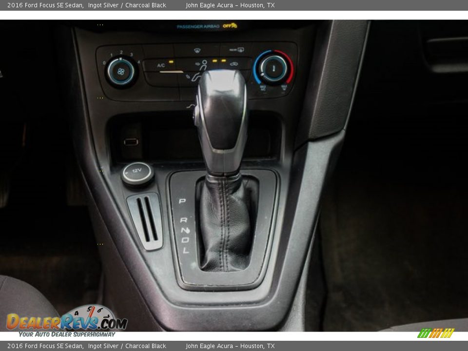 2016 Ford Focus SE Sedan Ingot Silver / Charcoal Black Photo #27