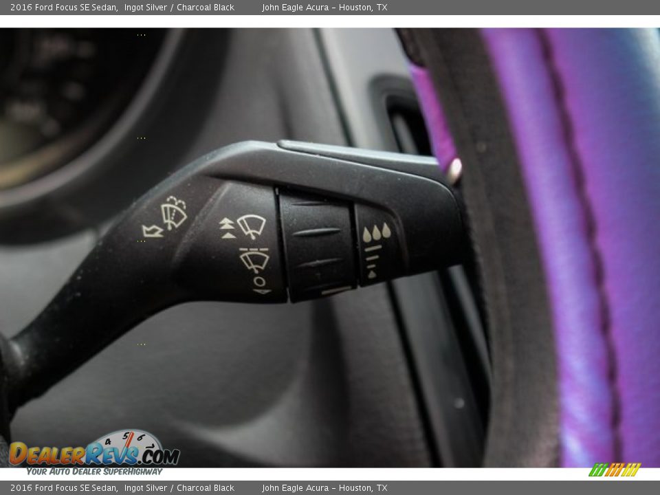 2016 Ford Focus SE Sedan Ingot Silver / Charcoal Black Photo #31