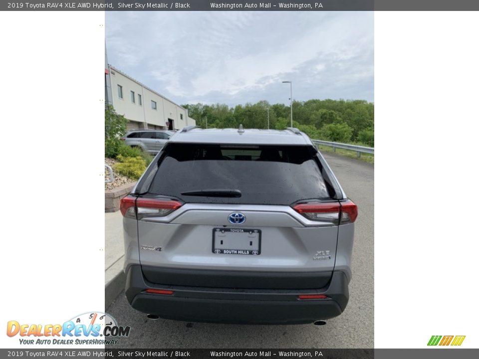 2019 Toyota RAV4 XLE AWD Hybrid Silver Sky Metallic / Black Photo #5