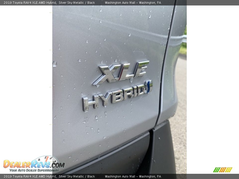 2019 Toyota RAV4 XLE AWD Hybrid Silver Sky Metallic / Black Photo #19