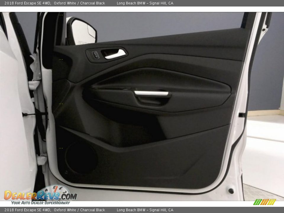 2018 Ford Escape SE 4WD Oxford White / Charcoal Black Photo #25