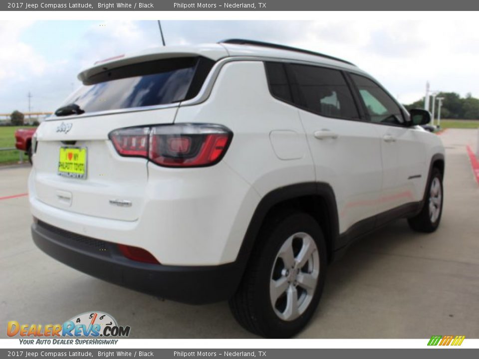 2017 Jeep Compass Latitude Bright White / Black Photo #8