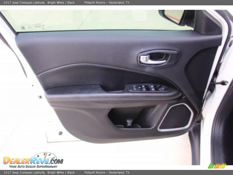 2017 Jeep Compass Latitude Bright White / Black Photo #9
