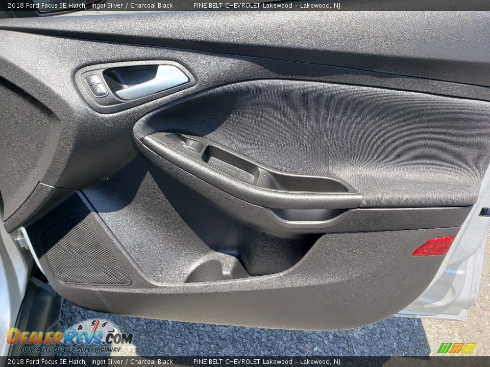 2018 Ford Focus SE Hatch Ingot Silver / Charcoal Black Photo #10