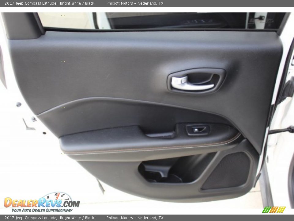 2017 Jeep Compass Latitude Bright White / Black Photo #11