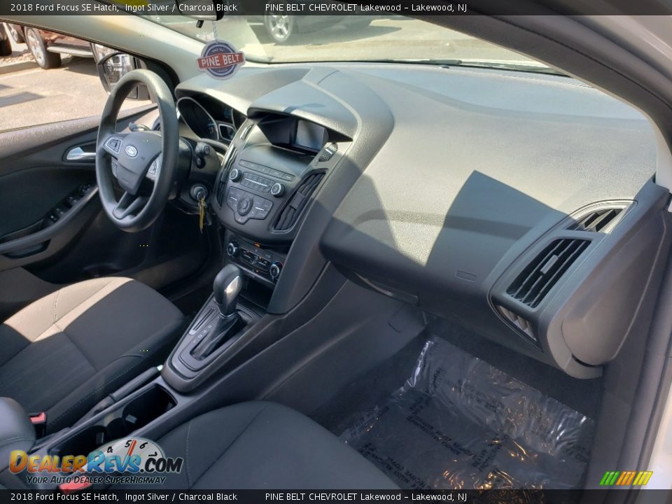 2018 Ford Focus SE Hatch Ingot Silver / Charcoal Black Photo #11