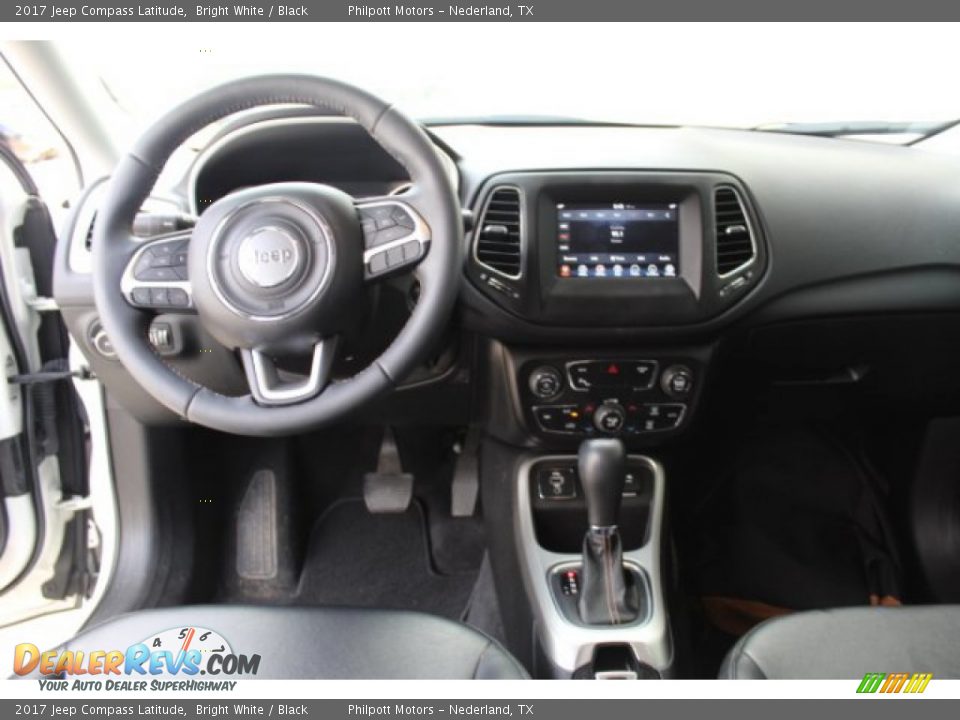 2017 Jeep Compass Latitude Bright White / Black Photo #13