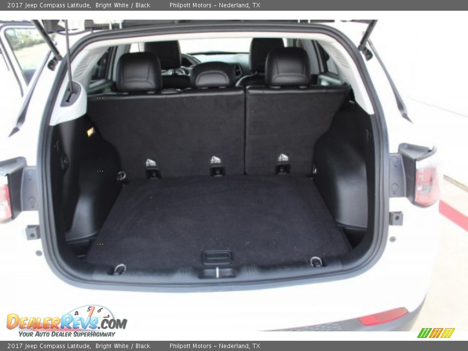 2017 Jeep Compass Latitude Bright White / Black Photo #15