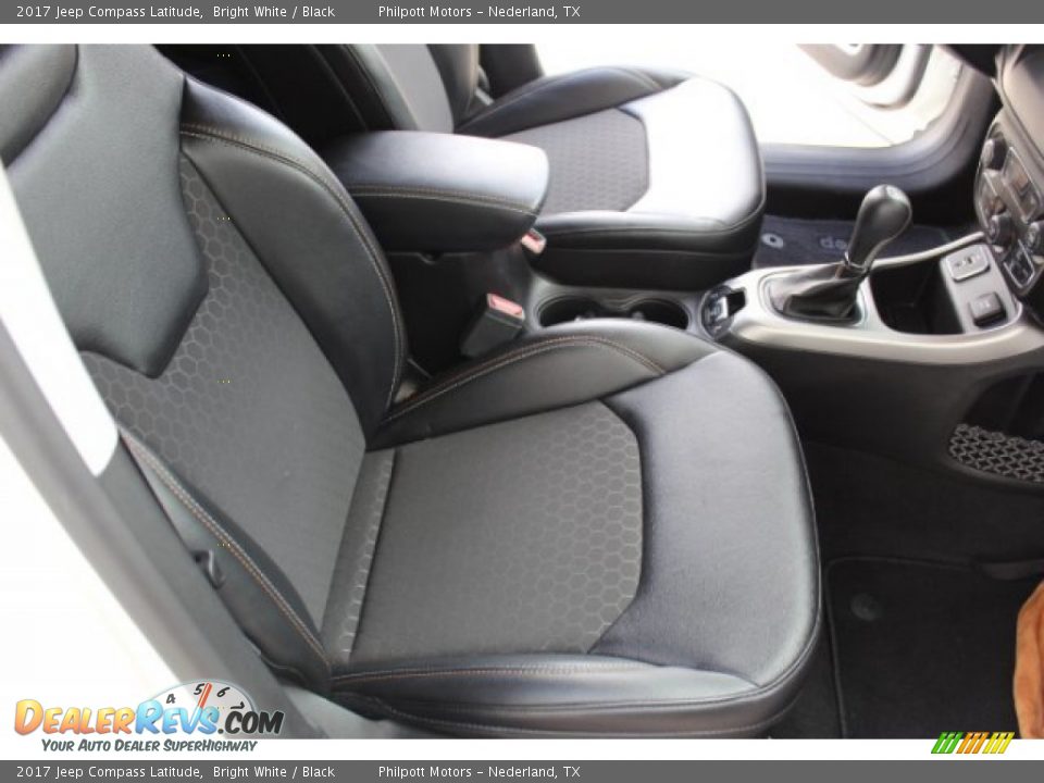 2017 Jeep Compass Latitude Bright White / Black Photo #18