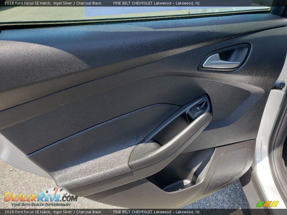 2018 Ford Focus SE Hatch Ingot Silver / Charcoal Black Photo #21
