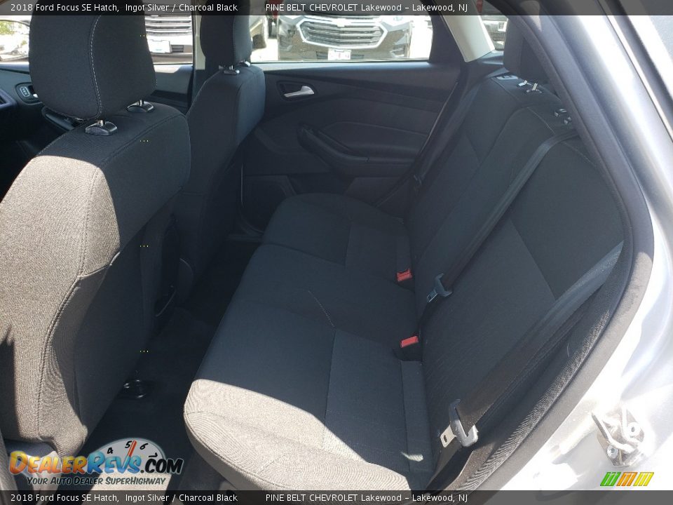 2018 Ford Focus SE Hatch Ingot Silver / Charcoal Black Photo #22