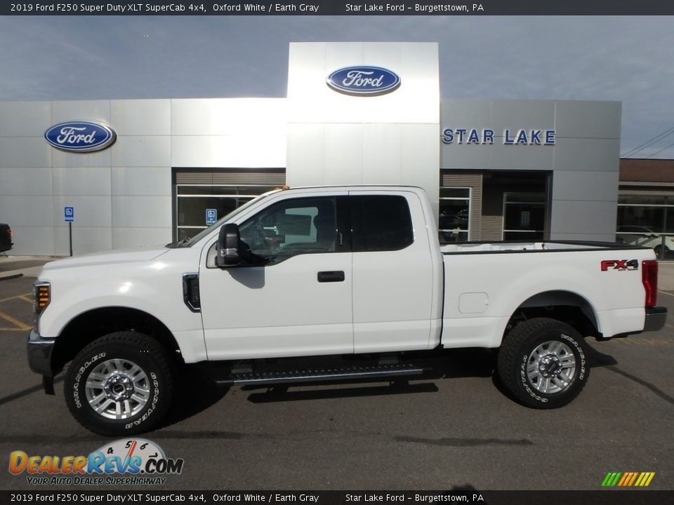 2019 Ford F250 Super Duty XLT SuperCab 4x4 Oxford White / Earth Gray Photo #1