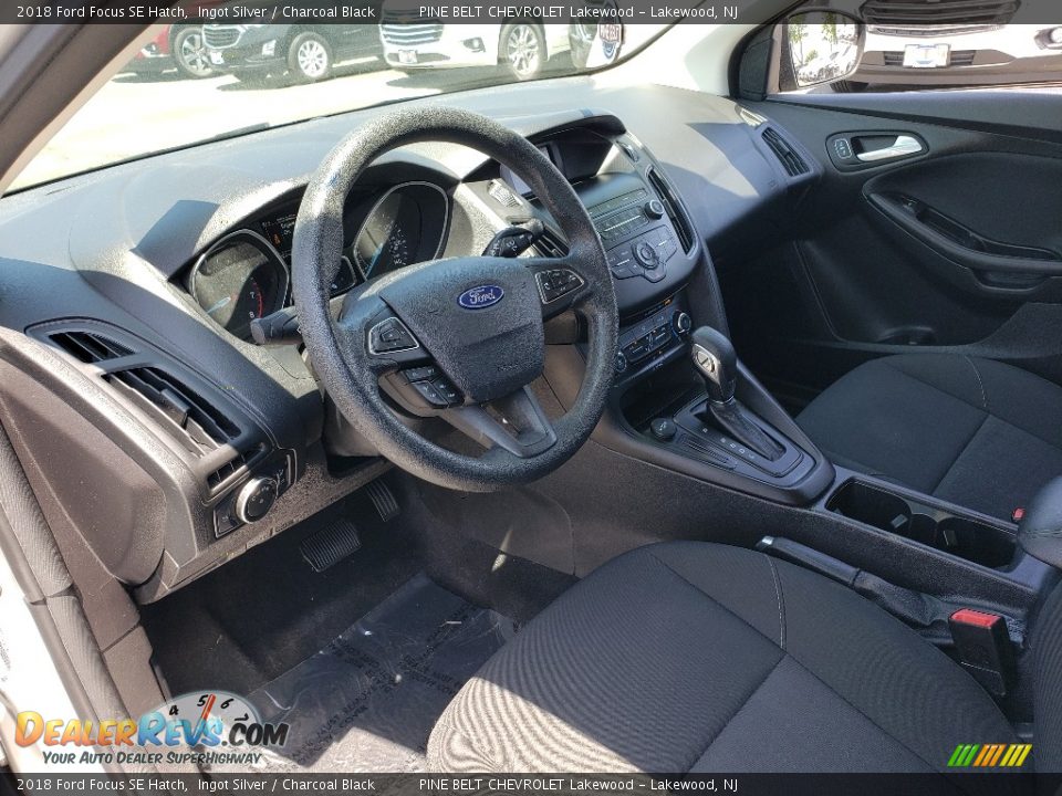 2018 Ford Focus SE Hatch Ingot Silver / Charcoal Black Photo #27