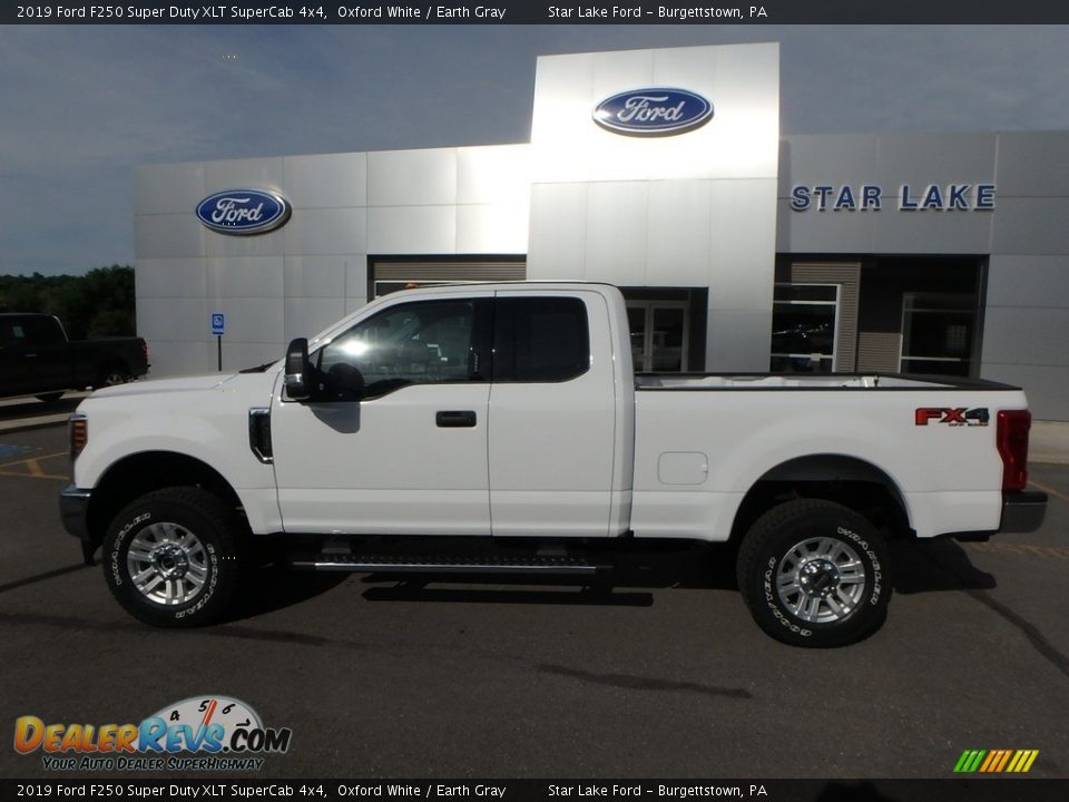 2019 Ford F250 Super Duty XLT SuperCab 4x4 Oxford White / Earth Gray Photo #9