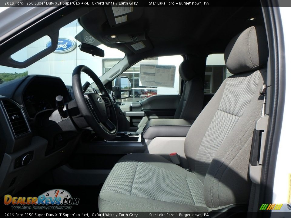 2019 Ford F250 Super Duty XLT SuperCab 4x4 Oxford White / Earth Gray Photo #10