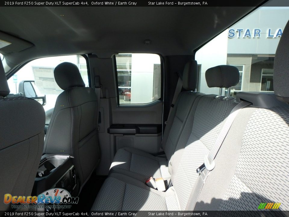 2019 Ford F250 Super Duty XLT SuperCab 4x4 Oxford White / Earth Gray Photo #12