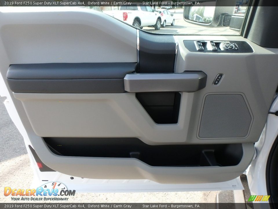 2019 Ford F250 Super Duty XLT SuperCab 4x4 Oxford White / Earth Gray Photo #14