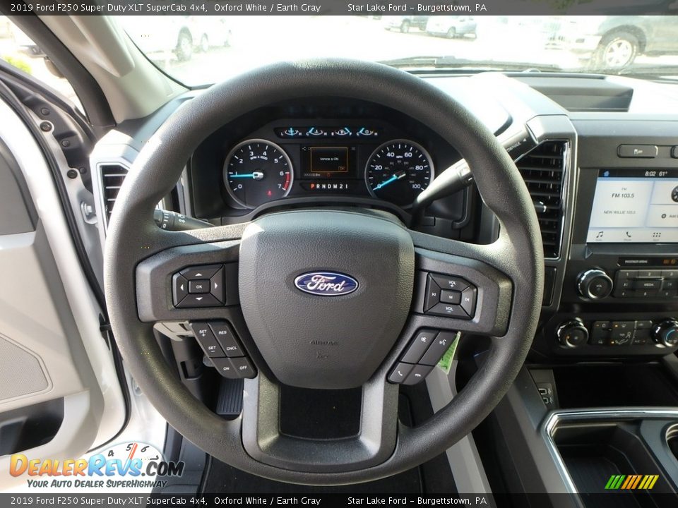 2019 Ford F250 Super Duty XLT SuperCab 4x4 Oxford White / Earth Gray Photo #16