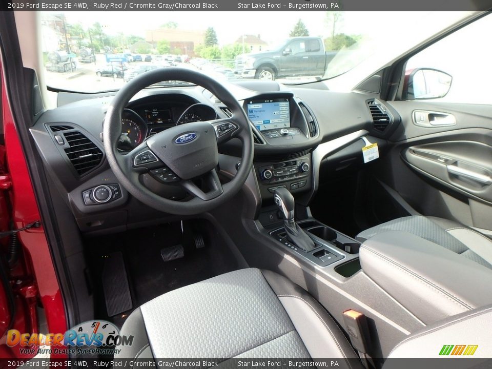 2019 Ford Escape SE 4WD Ruby Red / Chromite Gray/Charcoal Black Photo #12