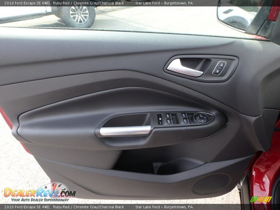 2019 Ford Escape SE 4WD Ruby Red / Chromite Gray/Charcoal Black Photo #13
