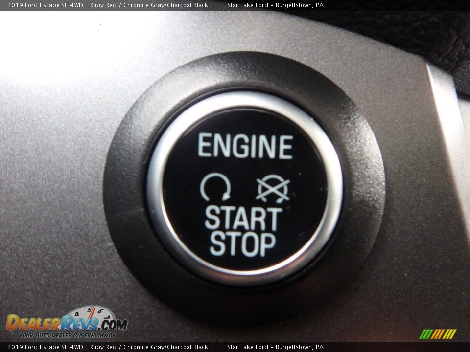 2019 Ford Escape SE 4WD Ruby Red / Chromite Gray/Charcoal Black Photo #18