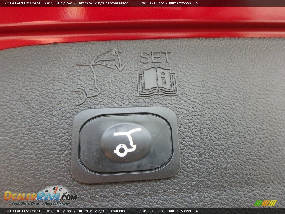 2019 Ford Escape SEL 4WD Ruby Red / Chromite Gray/Charcoal Black Photo #8