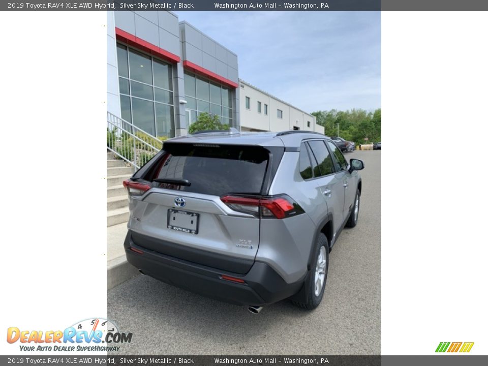 2019 Toyota RAV4 XLE AWD Hybrid Silver Sky Metallic / Black Photo #6