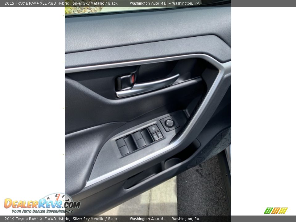 2019 Toyota RAV4 XLE AWD Hybrid Silver Sky Metallic / Black Photo #9