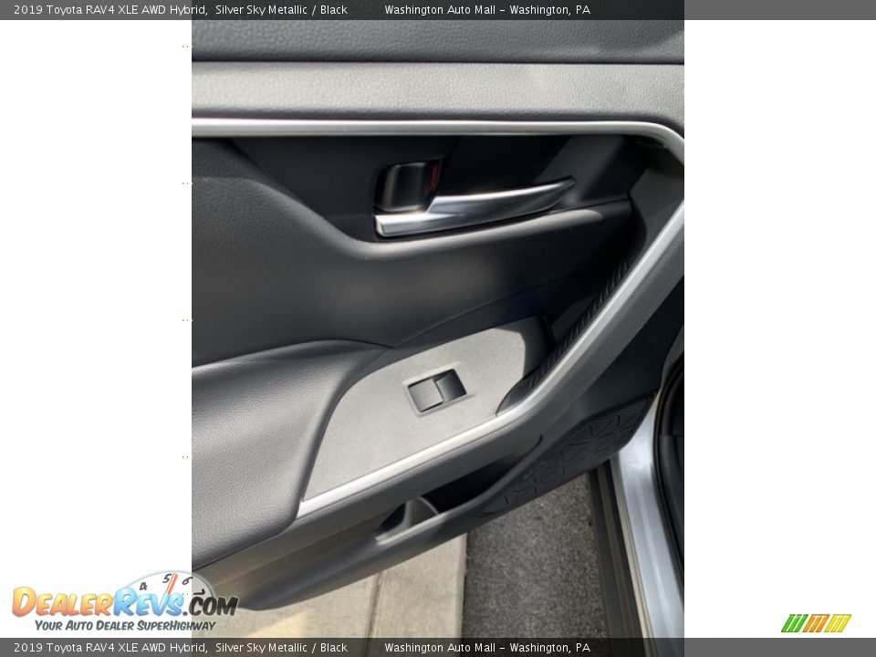 2019 Toyota RAV4 XLE AWD Hybrid Silver Sky Metallic / Black Photo #16