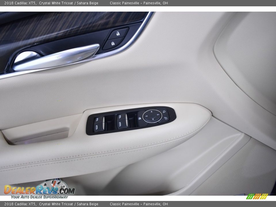 2018 Cadillac XT5 Crystal White Tricoat / Sahara Beige Photo #10
