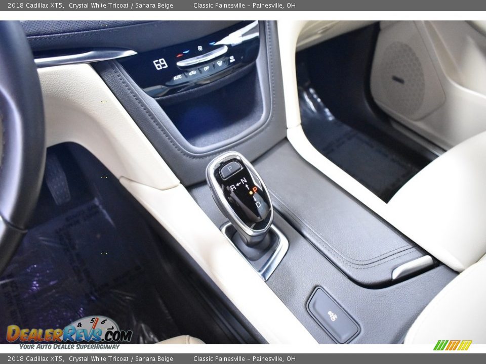 2018 Cadillac XT5 Crystal White Tricoat / Sahara Beige Photo #13