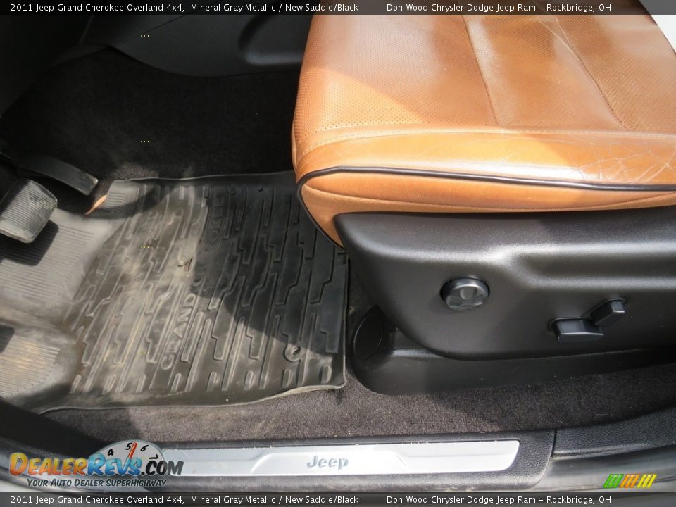 2011 Jeep Grand Cherokee Overland 4x4 Mineral Gray Metallic / New Saddle/Black Photo #30