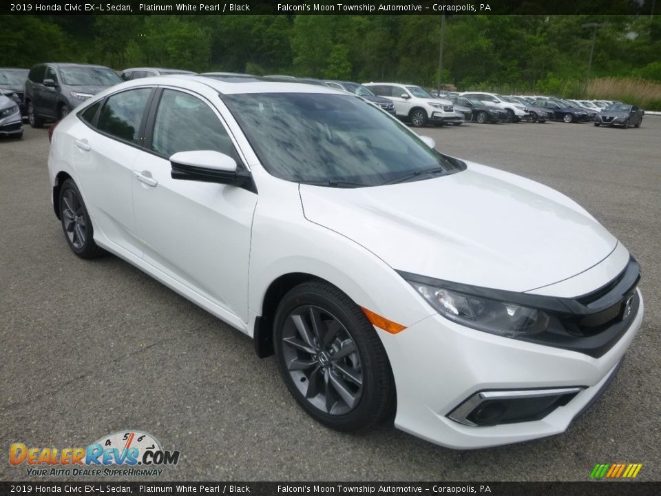 Front 3/4 View of 2019 Honda Civic EX-L Sedan Photo #6