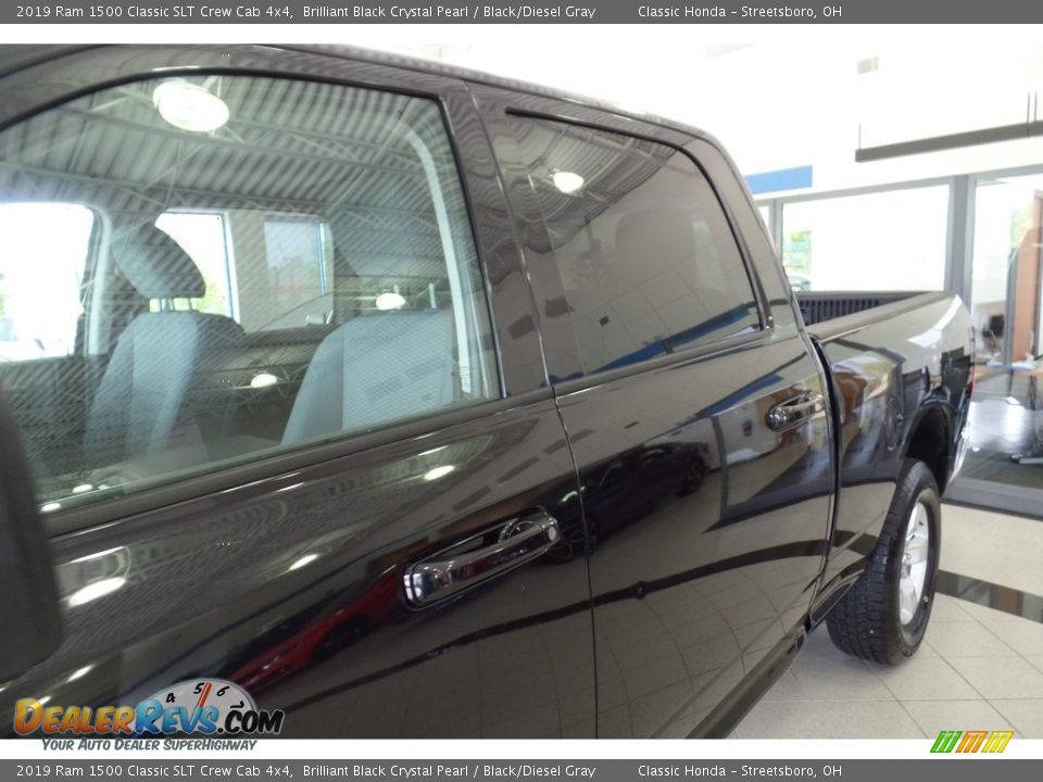 2019 Ram 1500 Classic SLT Crew Cab 4x4 Brilliant Black Crystal Pearl / Black/Diesel Gray Photo #8