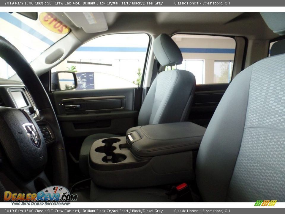 2019 Ram 1500 Classic SLT Crew Cab 4x4 Brilliant Black Crystal Pearl / Black/Diesel Gray Photo #16