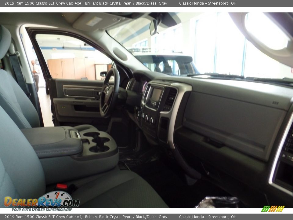 2019 Ram 1500 Classic SLT Crew Cab 4x4 Brilliant Black Crystal Pearl / Black/Diesel Gray Photo #20