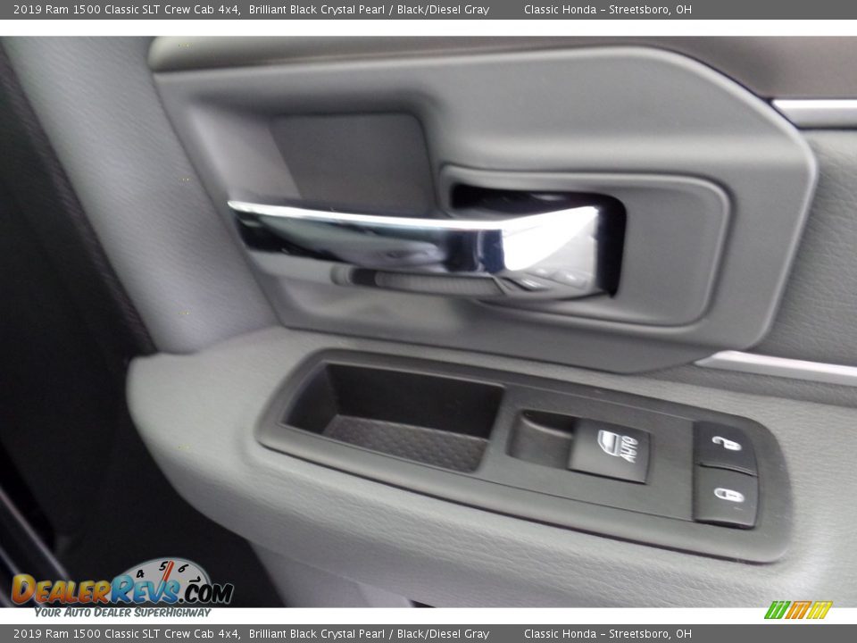 2019 Ram 1500 Classic SLT Crew Cab 4x4 Brilliant Black Crystal Pearl / Black/Diesel Gray Photo #21