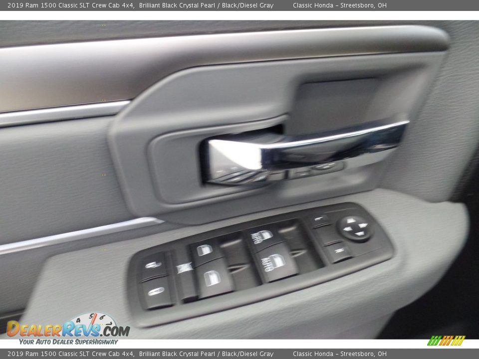 2019 Ram 1500 Classic SLT Crew Cab 4x4 Brilliant Black Crystal Pearl / Black/Diesel Gray Photo #23