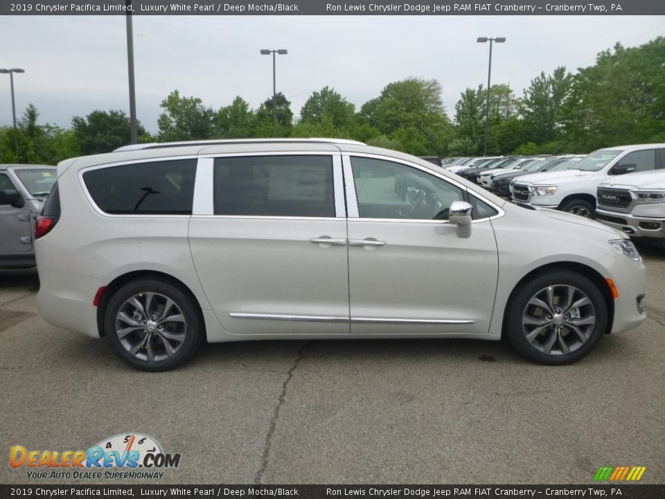 2019 Chrysler Pacifica Limited Luxury White Pearl / Deep Mocha/Black Photo #6