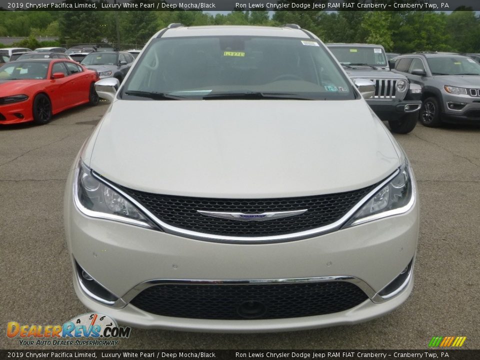 2019 Chrysler Pacifica Limited Luxury White Pearl / Deep Mocha/Black Photo #8