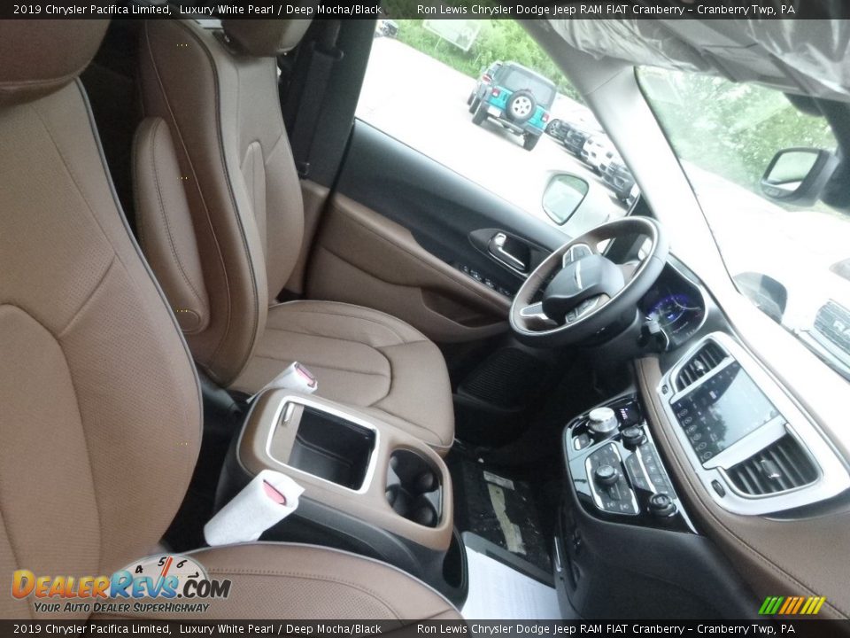 2019 Chrysler Pacifica Limited Luxury White Pearl / Deep Mocha/Black Photo #10