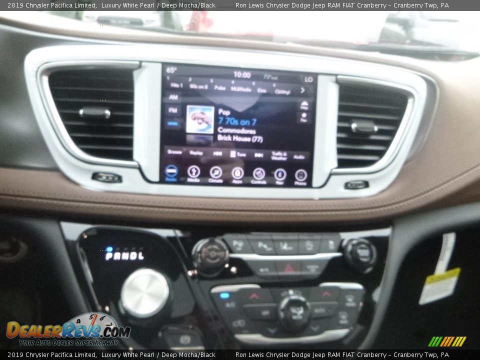 2019 Chrysler Pacifica Limited Luxury White Pearl / Deep Mocha/Black Photo #17